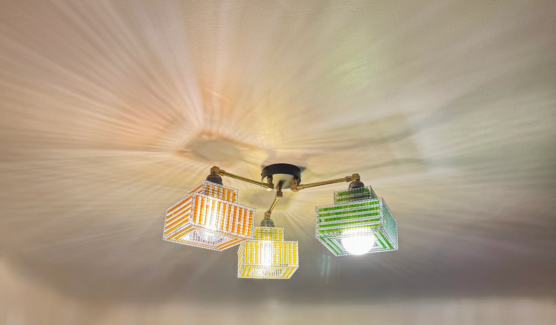 Plafonnier articulé — Plafonnier